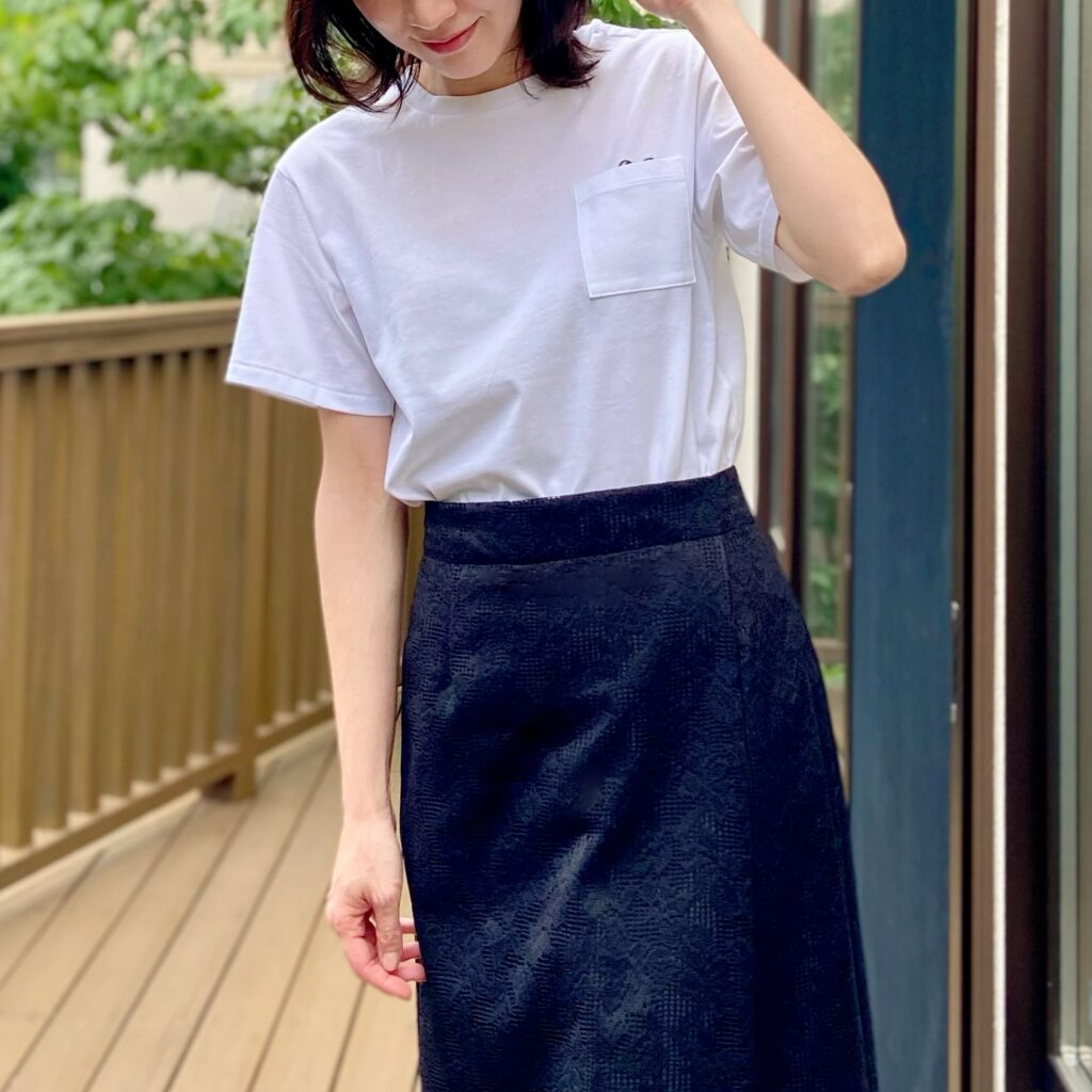 40代コーデ　Tシャツ　ユニクロ UNIQLO　アニヤコラボ