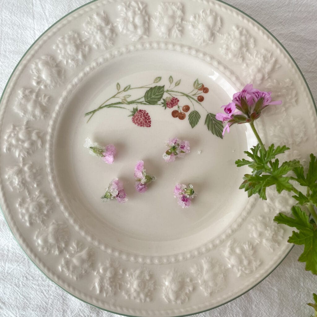 ローズゼラニウム砂糖漬け