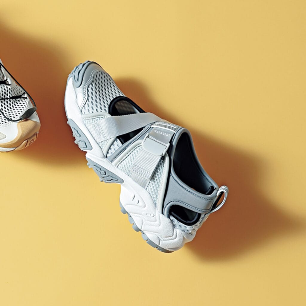 アシックスのスニサン