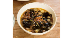 「牛肉とワカメのスープ」レシピ／コウケンテツさん