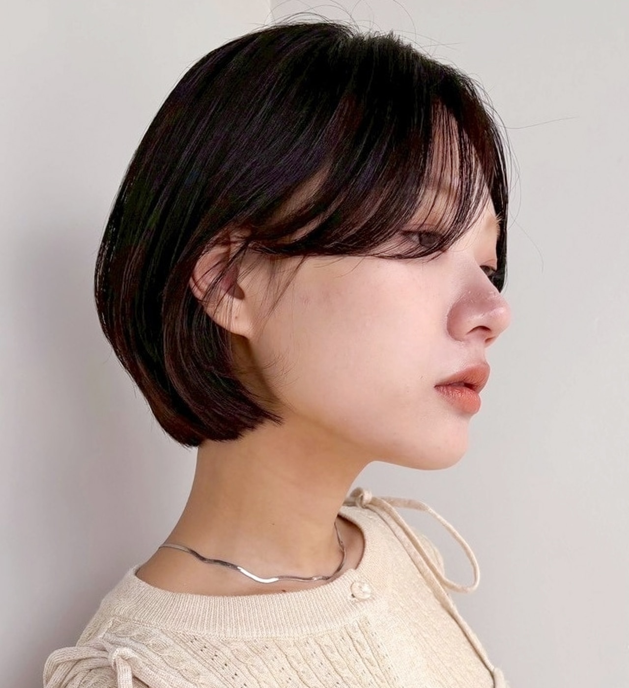 ３Ｄカットで知的なシルエットをつくる【大人の丸みショートボブ】　メインカット