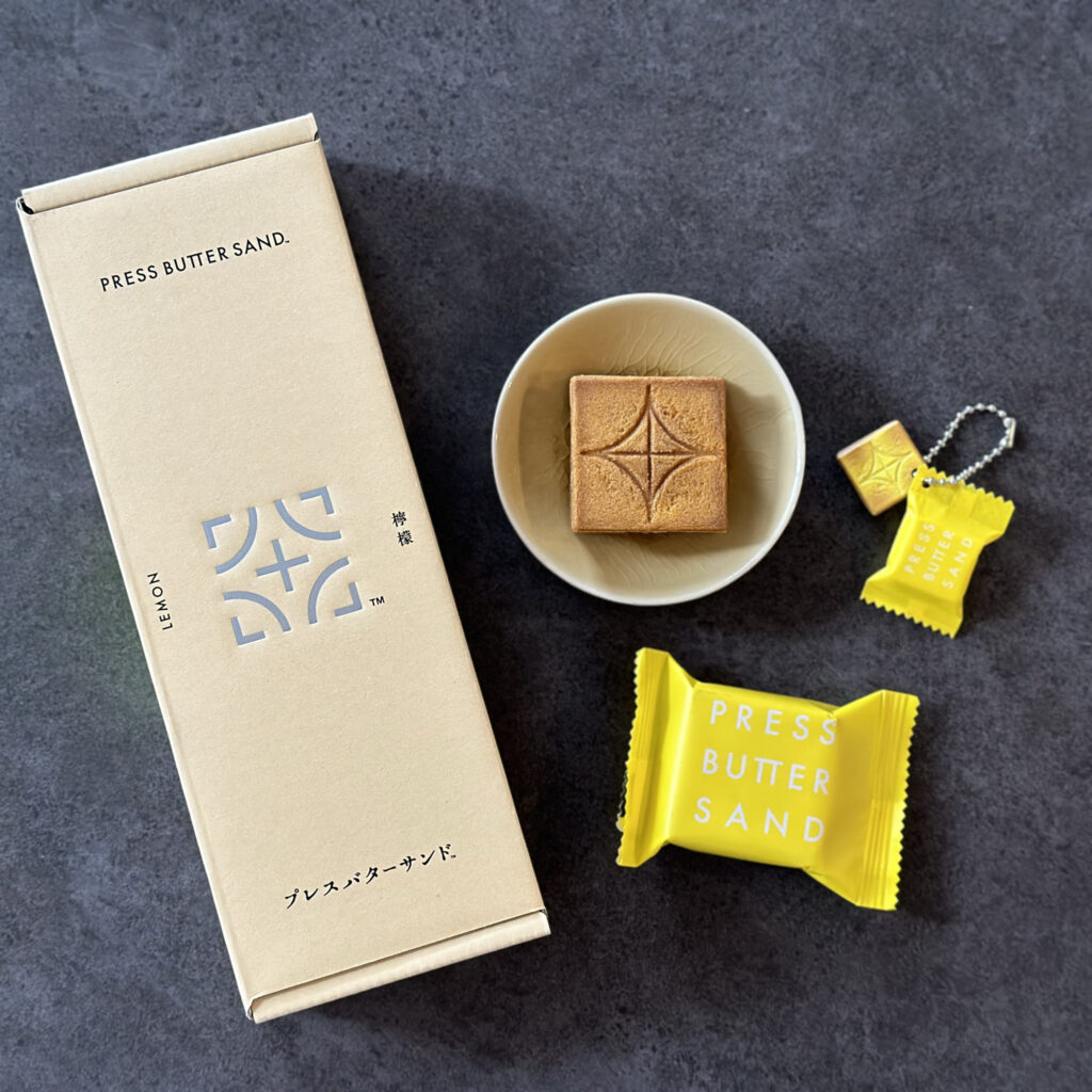 プレスバターサンドのカプセルトイ　ガチャガチャ