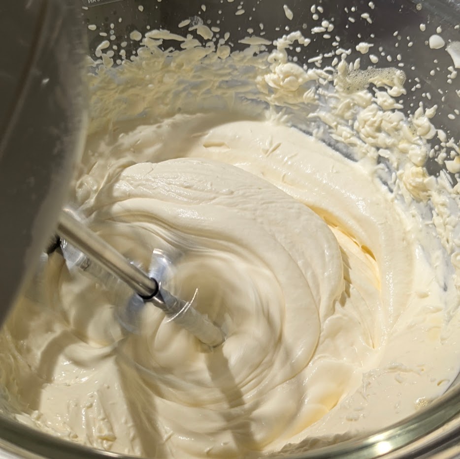 生クリーム 卵 ホイップ