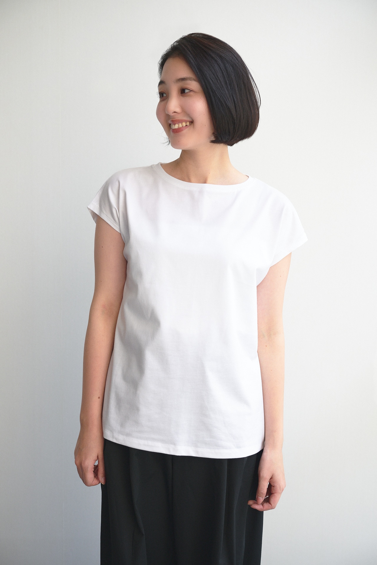 無印良品の天竺編み フレンチスリーブTシャツ