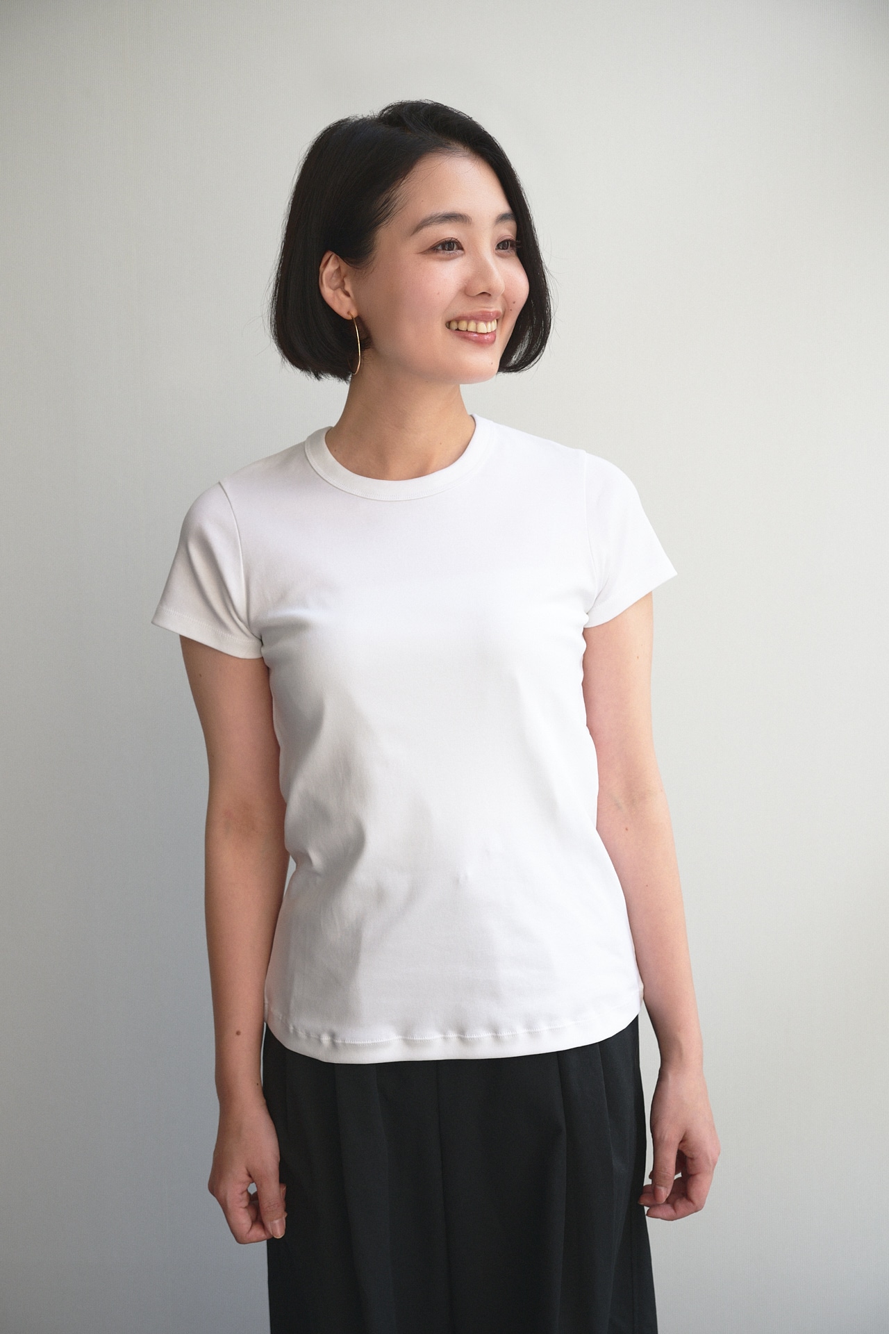 無印良品 涼感汗じみしにくいクルーネック半袖Ｔシャツを着用