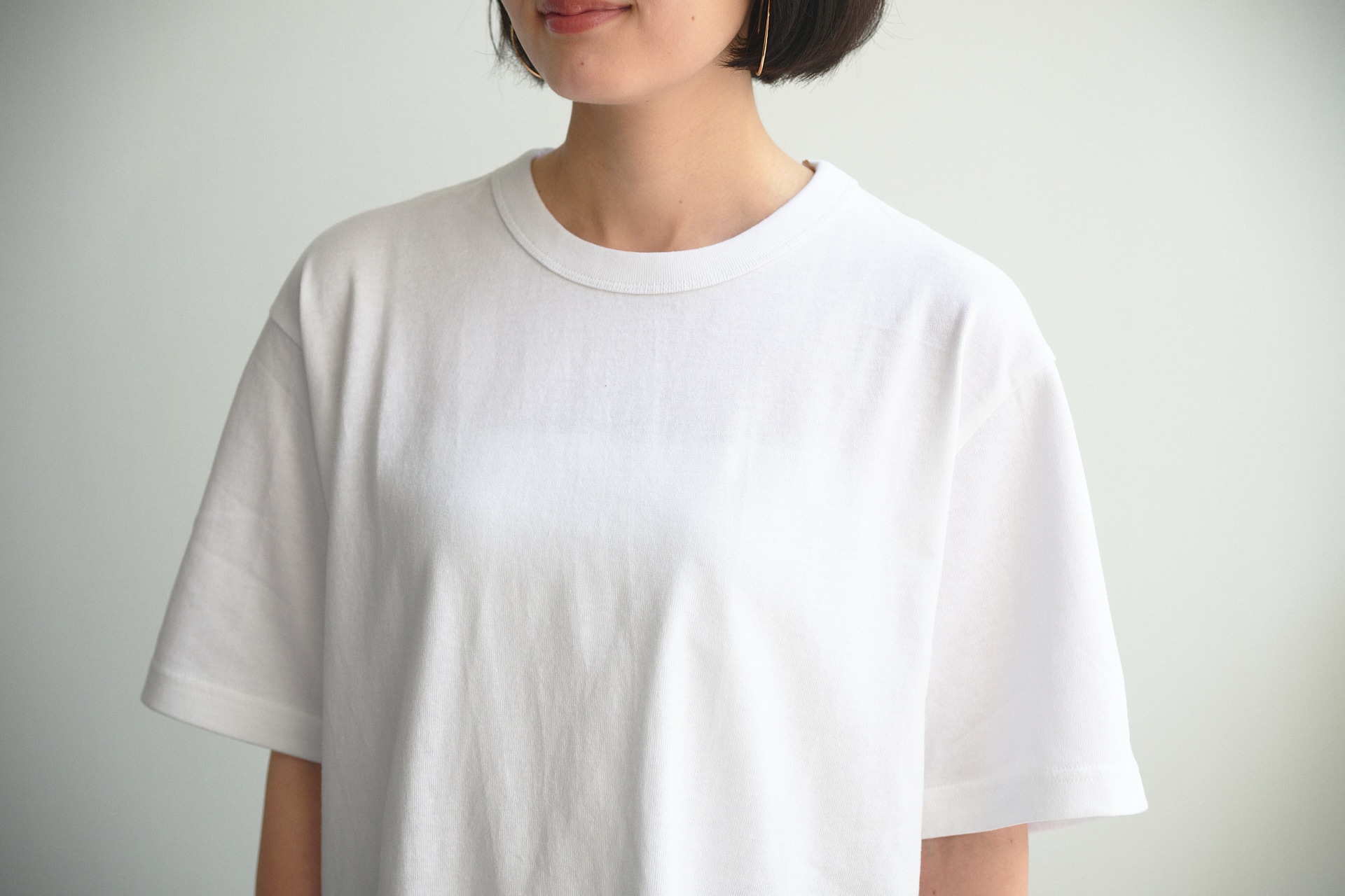 無印良品 洗いざらし太番手クルーネック半袖Tシャツのバストアップ