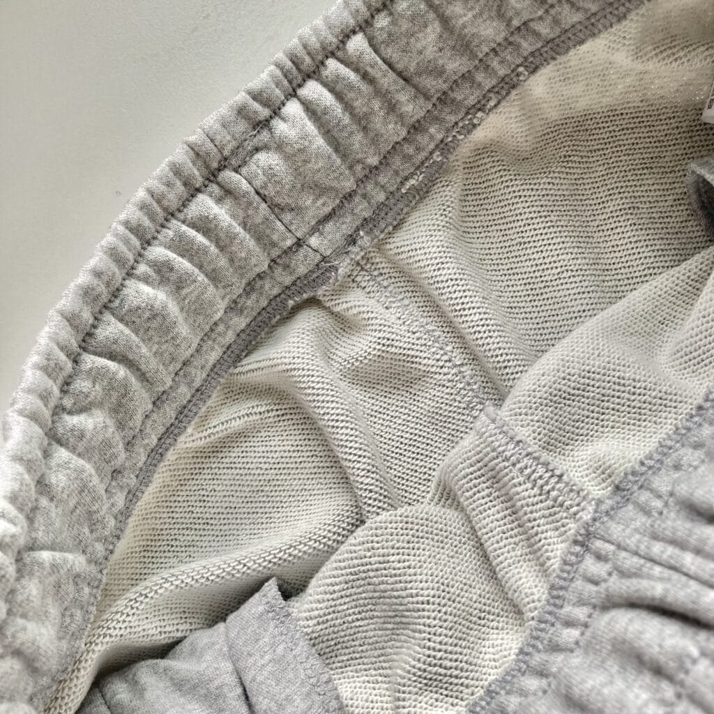 GU スウェットバレルレッグパンツ　中