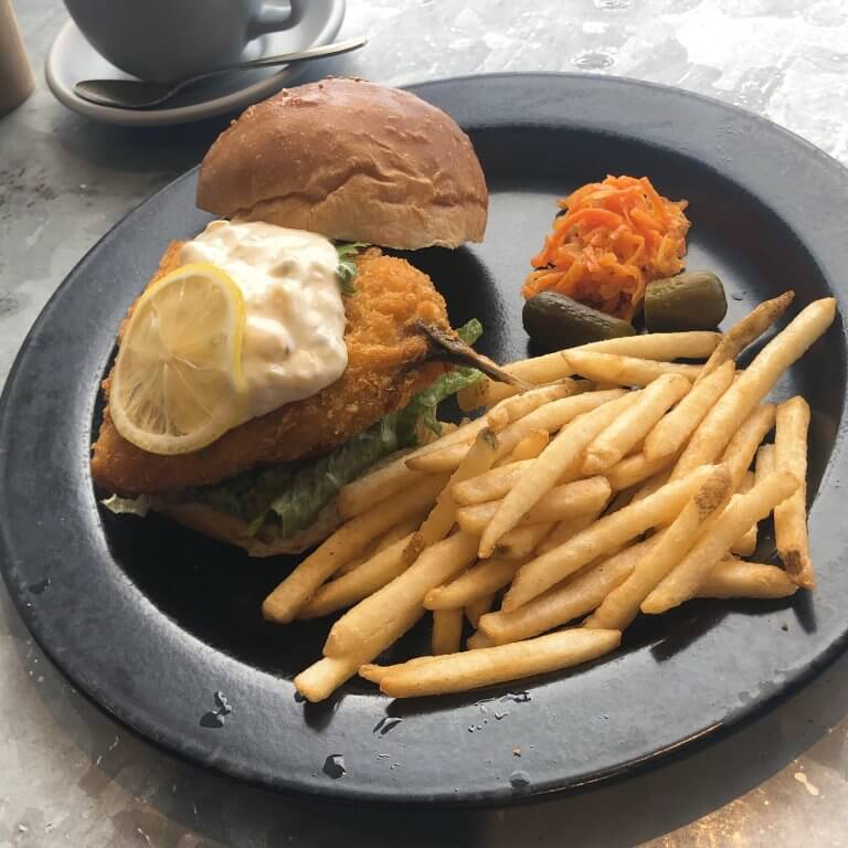 清澄白河「CLANN BY THE RIVER」アジフライバーガー