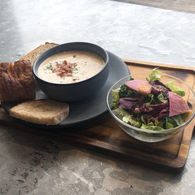 清澄白河「CLANN BY THE RIVER」クラムチャウダーのセット