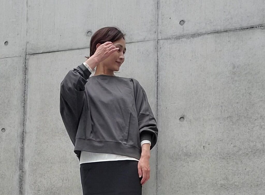 LEPSIM 裾タックプルオーバー