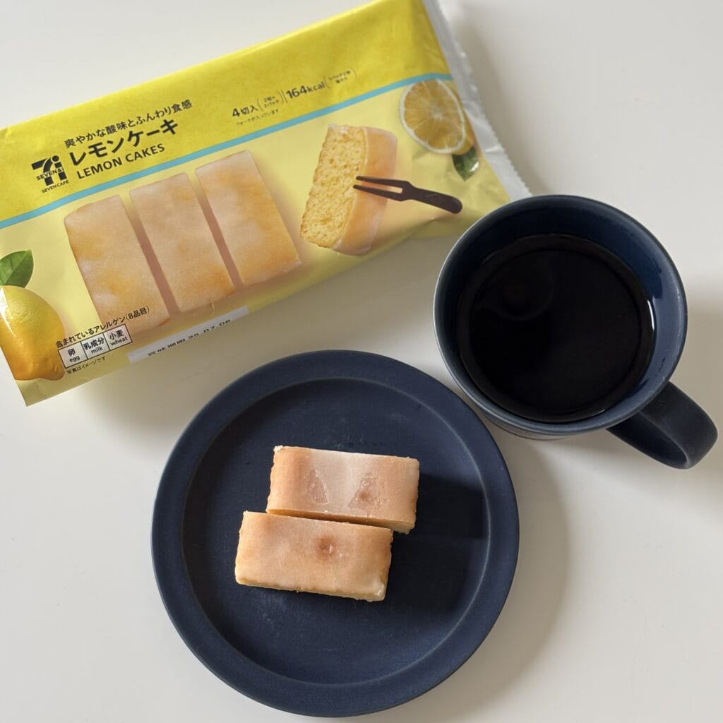 セブンイレブン　レモンケーキ