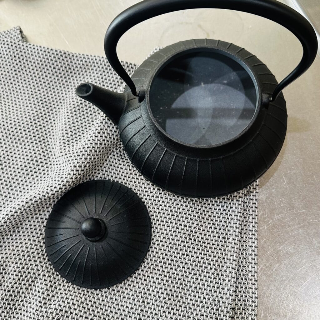 OIGEN 南部鉄器　鉄瓶