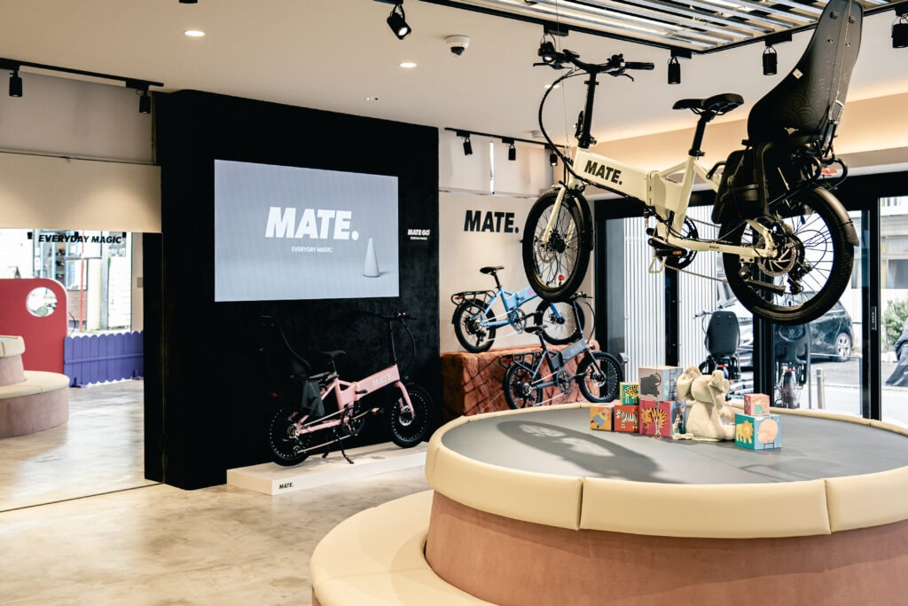 MATE.BIKE TOKYO自由が丘店　チャイルドシート搭載モデルMATE GO＋