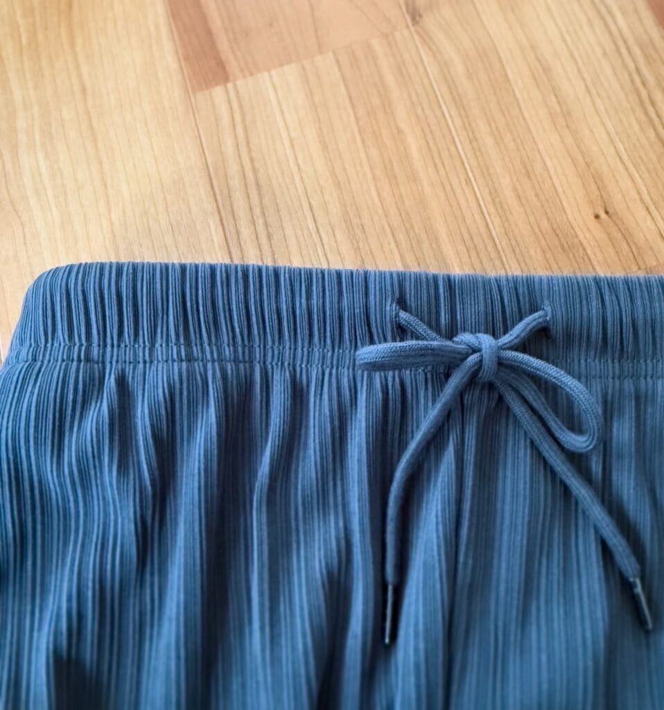 GU リブプルオンパンツ