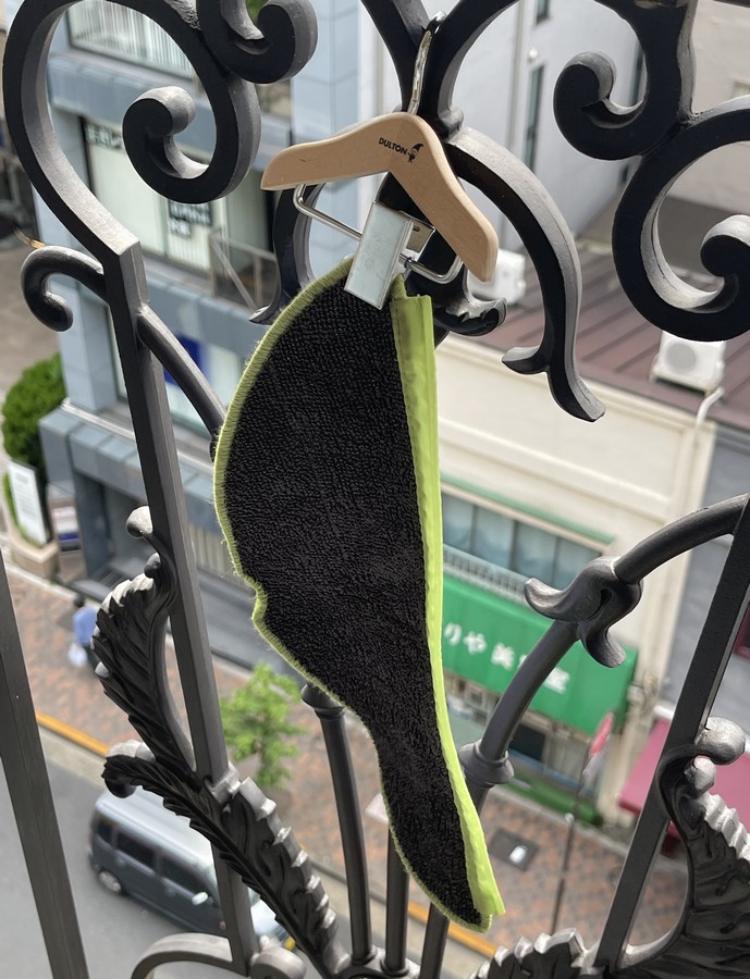 ルンバ ダストコンパクター コンボ205　モップパッドを使用後、干している