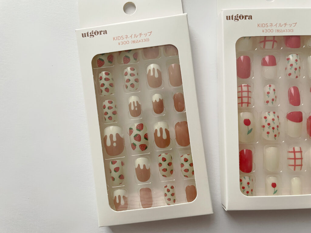 いちご柄のKIDSネイルチップ。3COINSで購入。現在は完売。