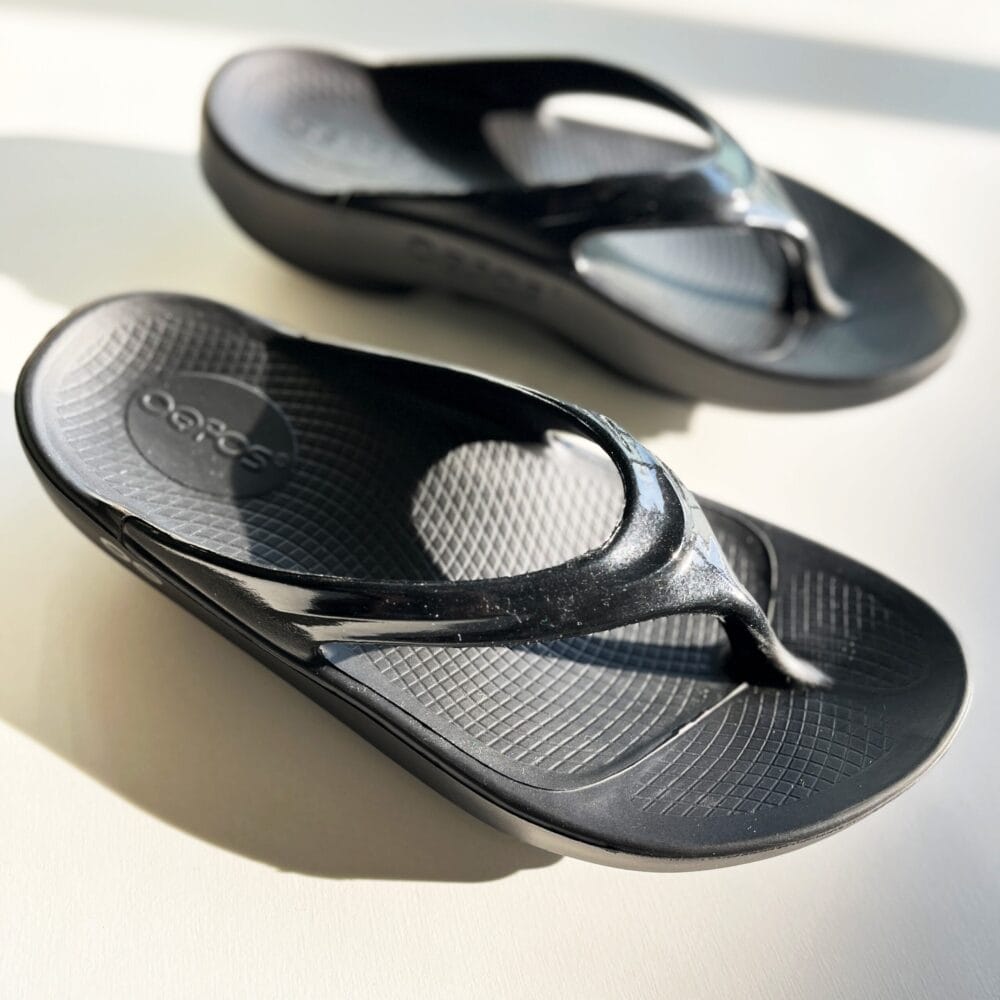 OOFOS リカバリーサンダル　ウーフォス