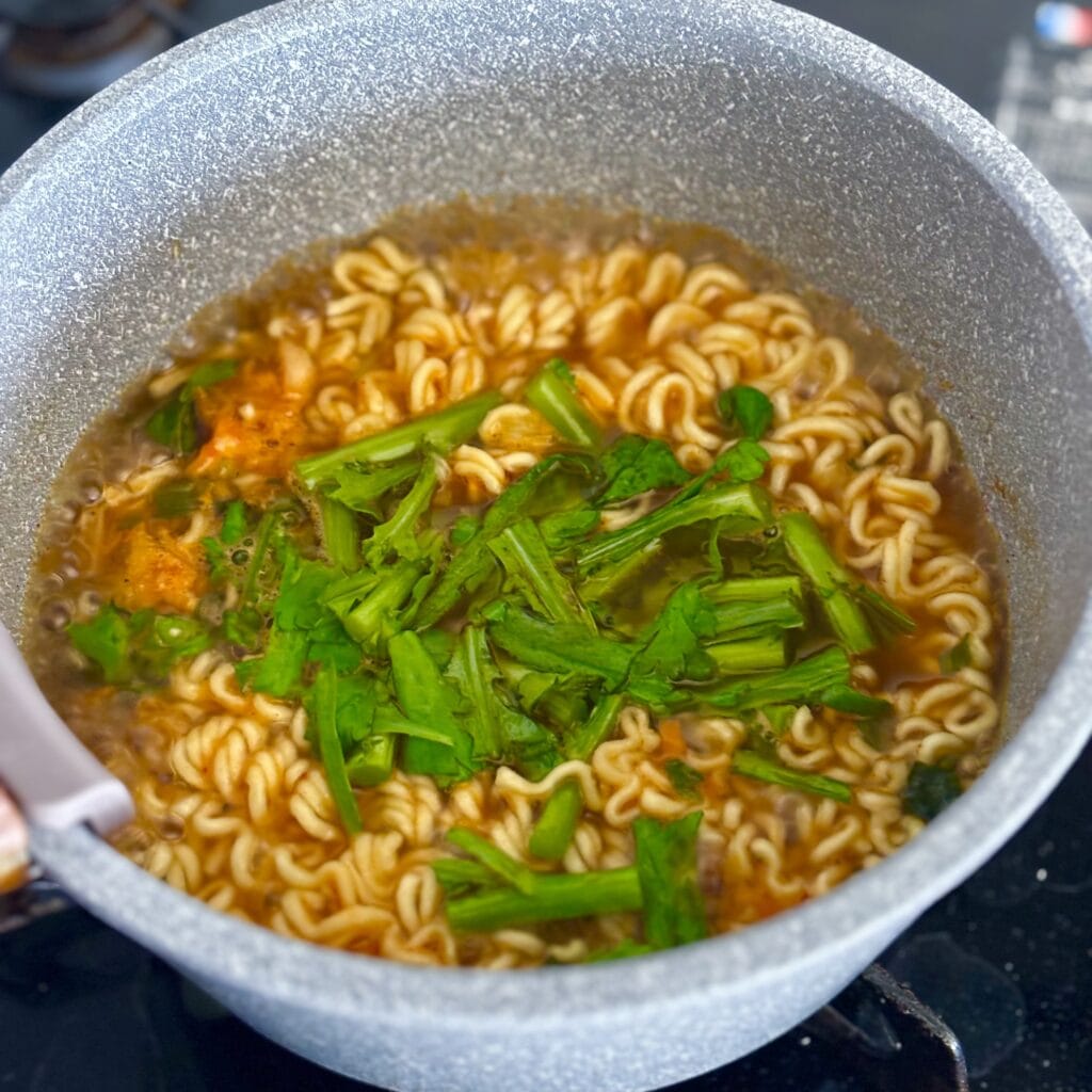 辛ラーメン　春菊
