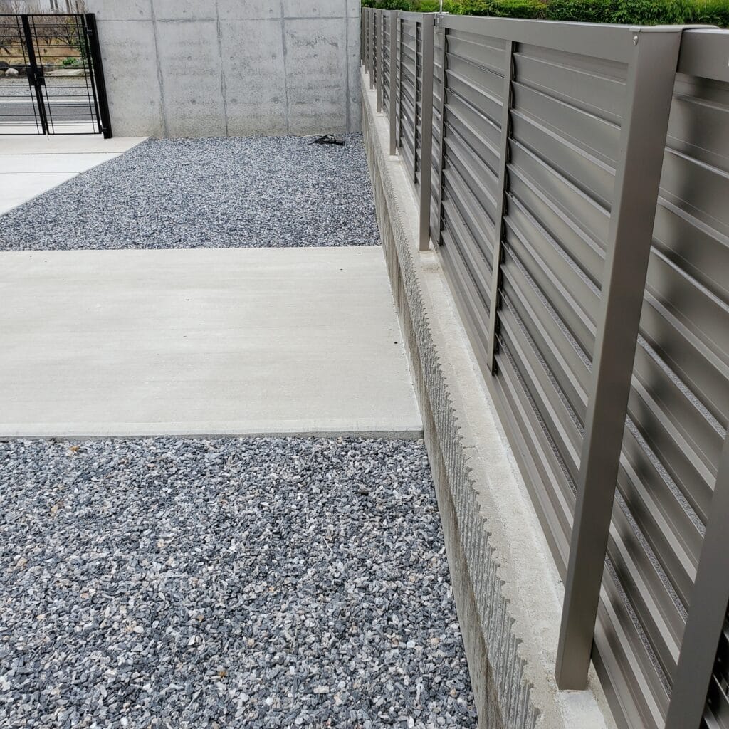 クローズ外構　LIXIL　YL3型