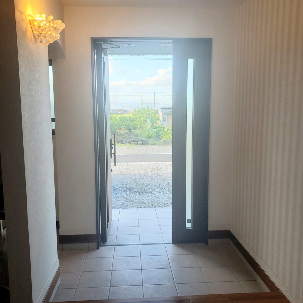 クローズ外構 RC壁　打ち放しコンクリート　LIXIL　YKKAP