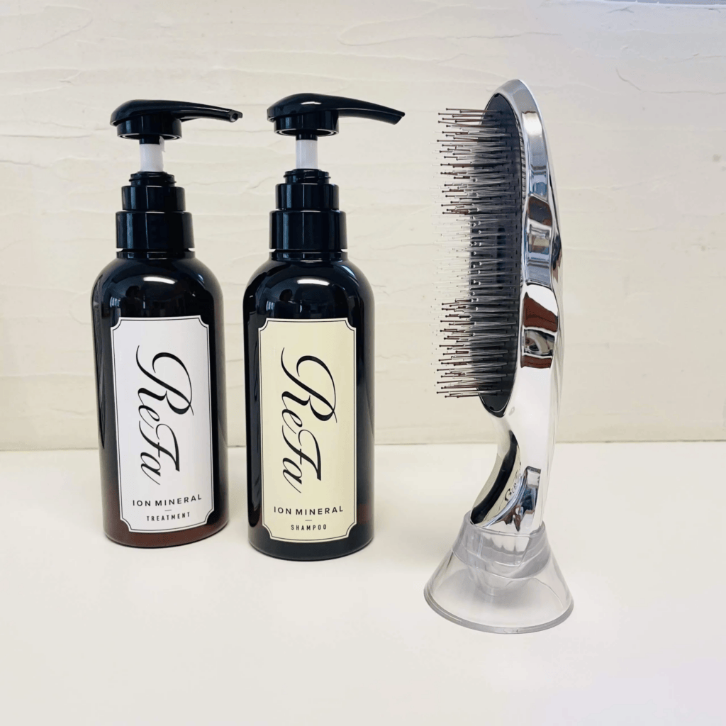 リファイオンケアシャンプー＆トリートメント、リファイオンケアブラシ