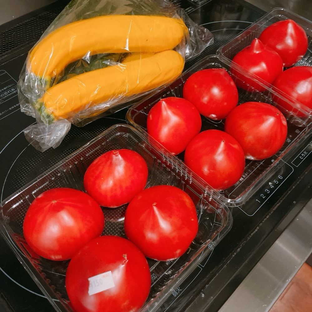 ズッキーニ　トマト　マリネ