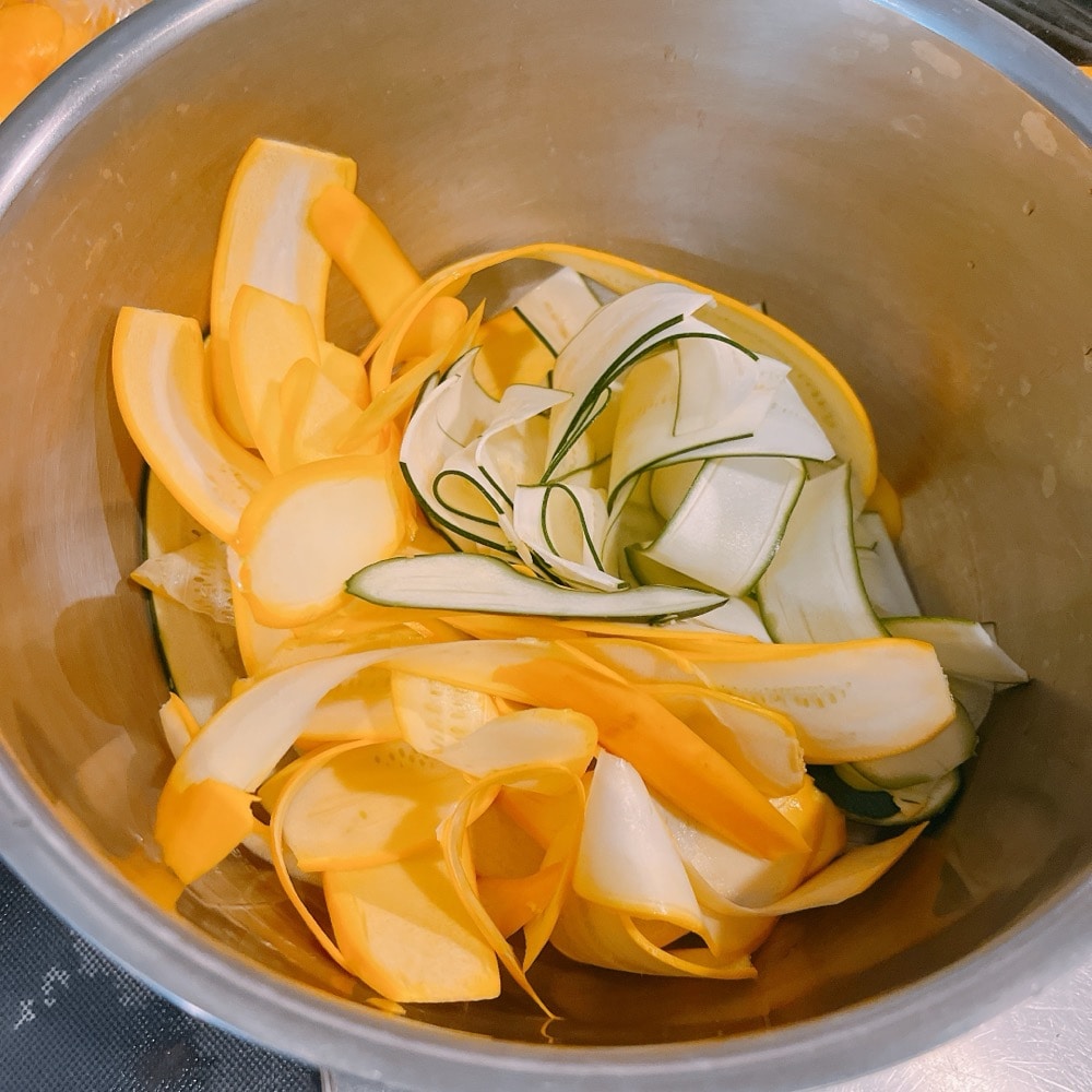 ズッキーニ　サラダ　簡単レシピ