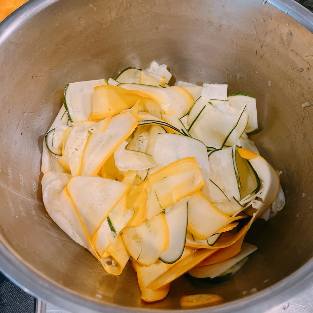 ズッキーニ　サラダ　簡単レシピ