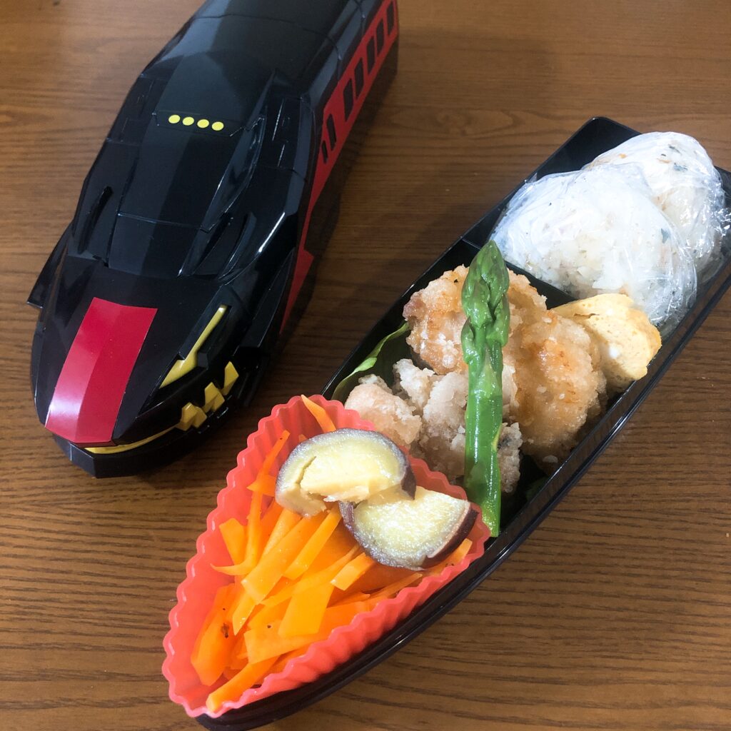 運動会　弁当　小学校　ダークシンカリオン