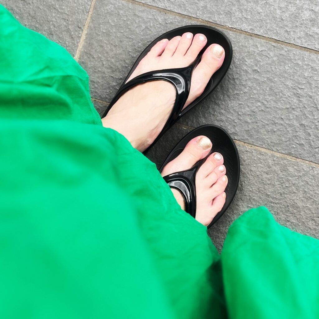 OOFOS ウーフォス　OOlala