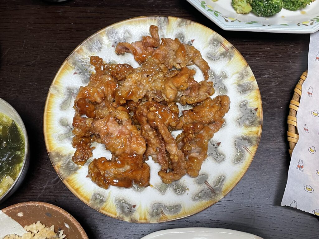 長谷川あかりさんのレシピ「豚こま肉のカリカリ甘味噌絡め」を40代主婦が作ってみた写真。