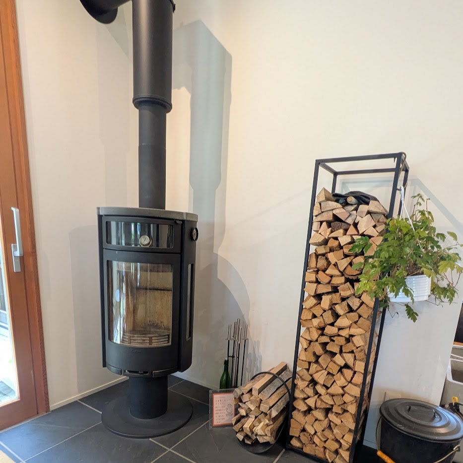 暖炉のある暮らし　LEE７月号　おしゃれな家