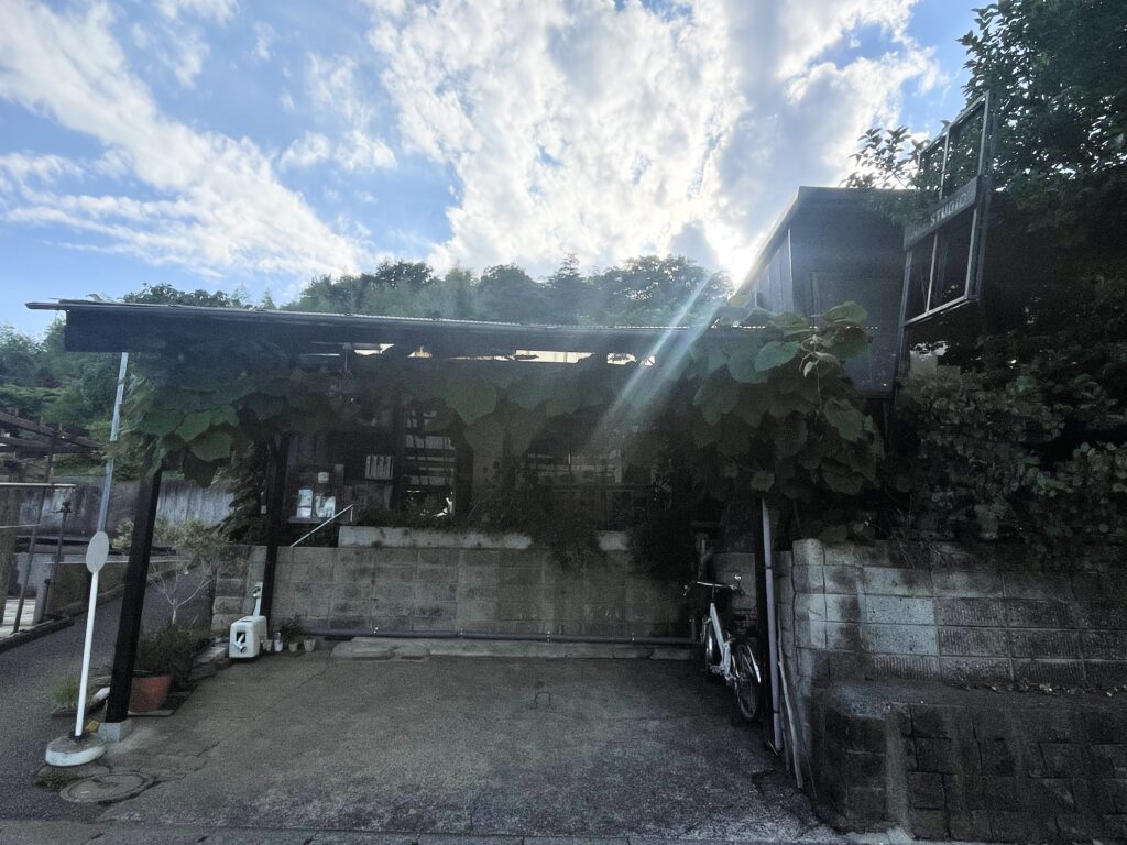 2025年6月撮影、寺家ふるさと村のJIKE STUDIOの外観