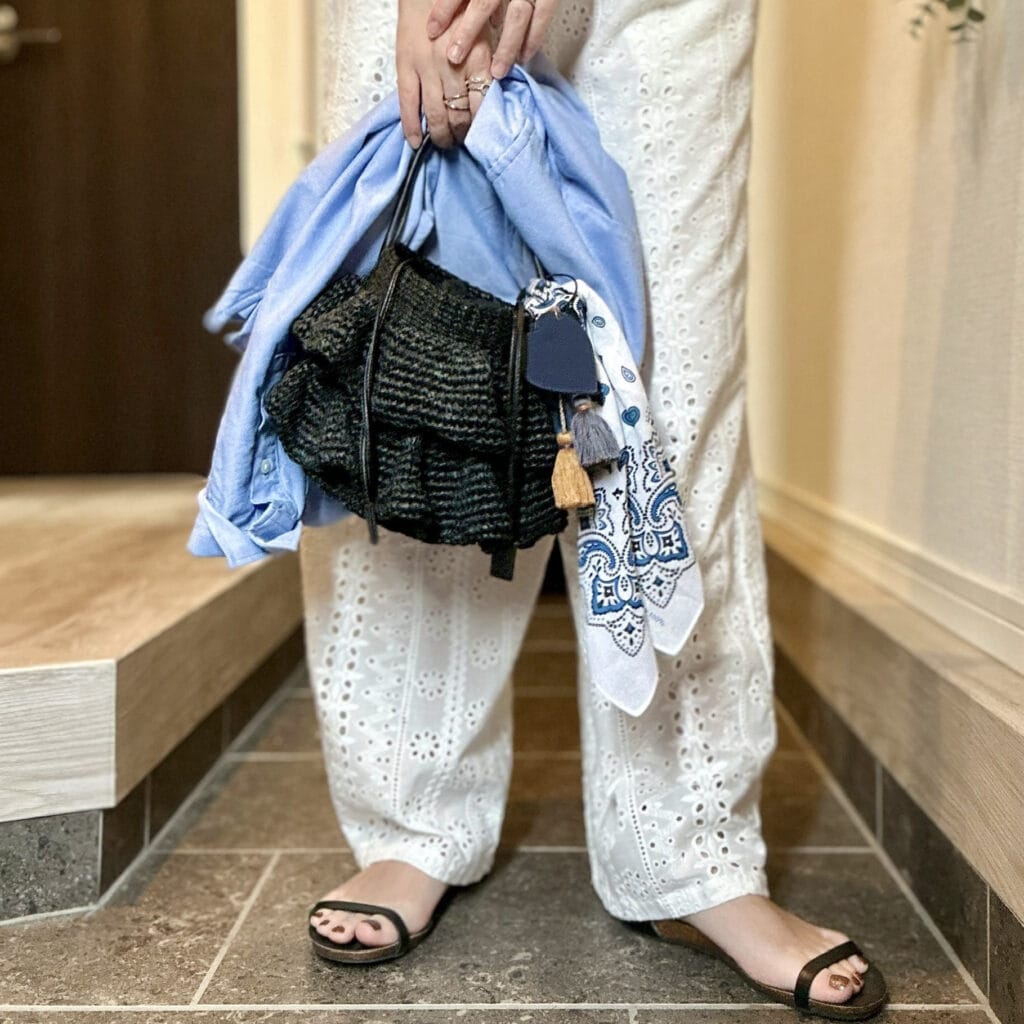 Samansa Mos2 blue(サマンサモスモスブルー) カットワークサロペット　30代コーデ