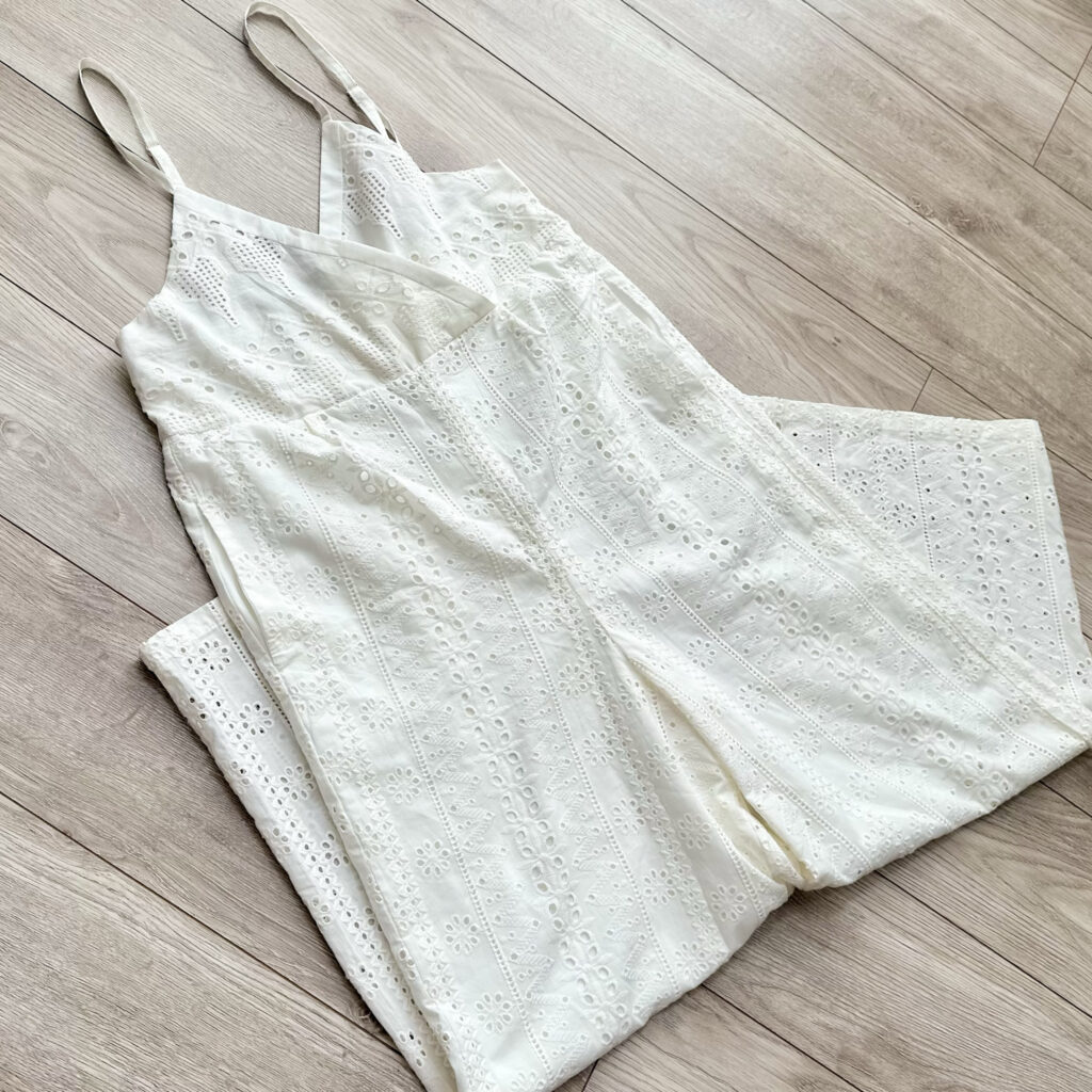 Samansa Mos2 blue(サマンサモスモスブルー) カットワークサロペット　30代コーデ