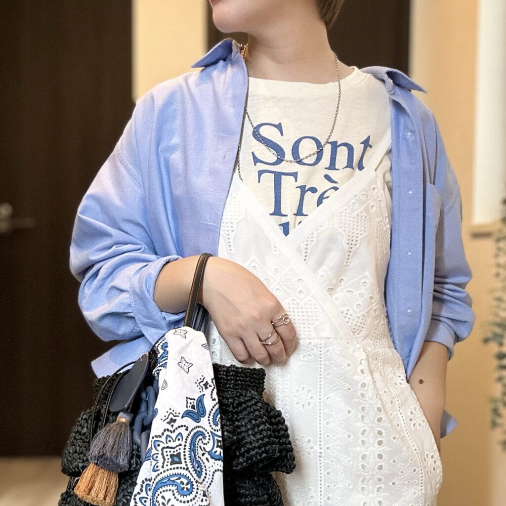 Samansa Mos2 blue(サマンサモスモスブルー) カットワークサロペット　30代コーデ