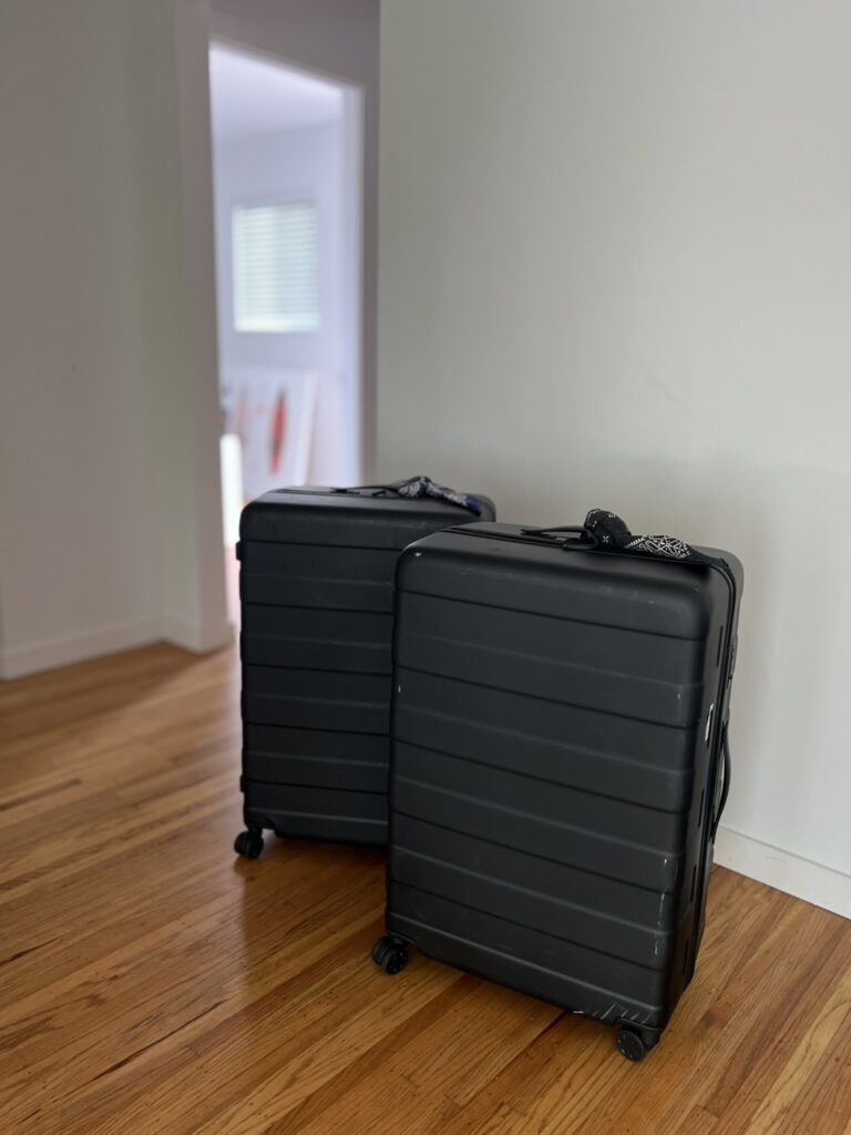 福田麻琴さん　スーツケース