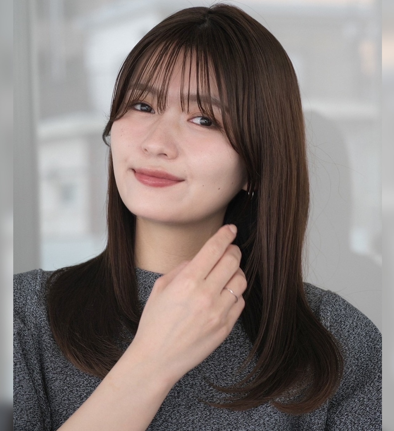 ワンカールで完結！やわらかベージュで垢抜ける大人のツヤミディアム　メインカット