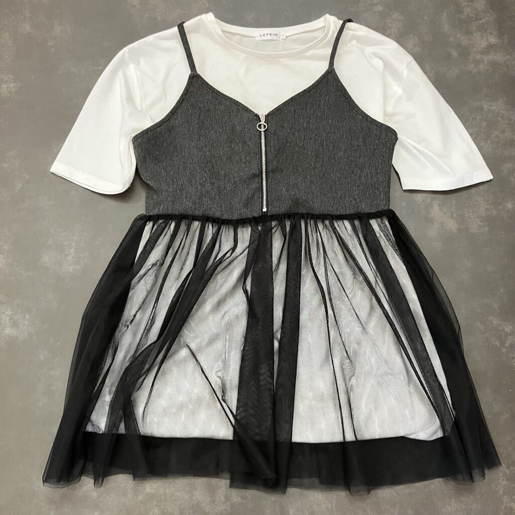 しまむらチュールキャミにTシャツを合わせたコーデ