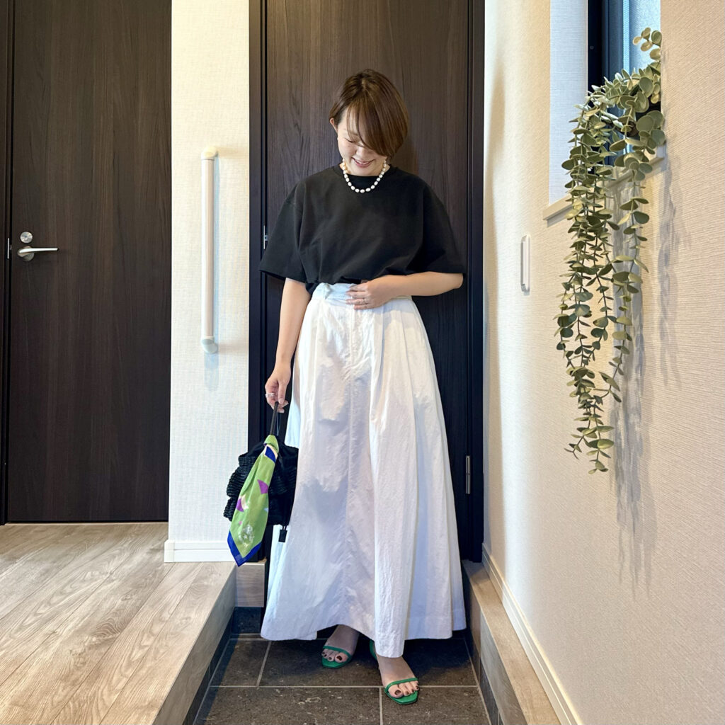 ユニクロのテクスチャージャージーT 30代のTシャツコーデ