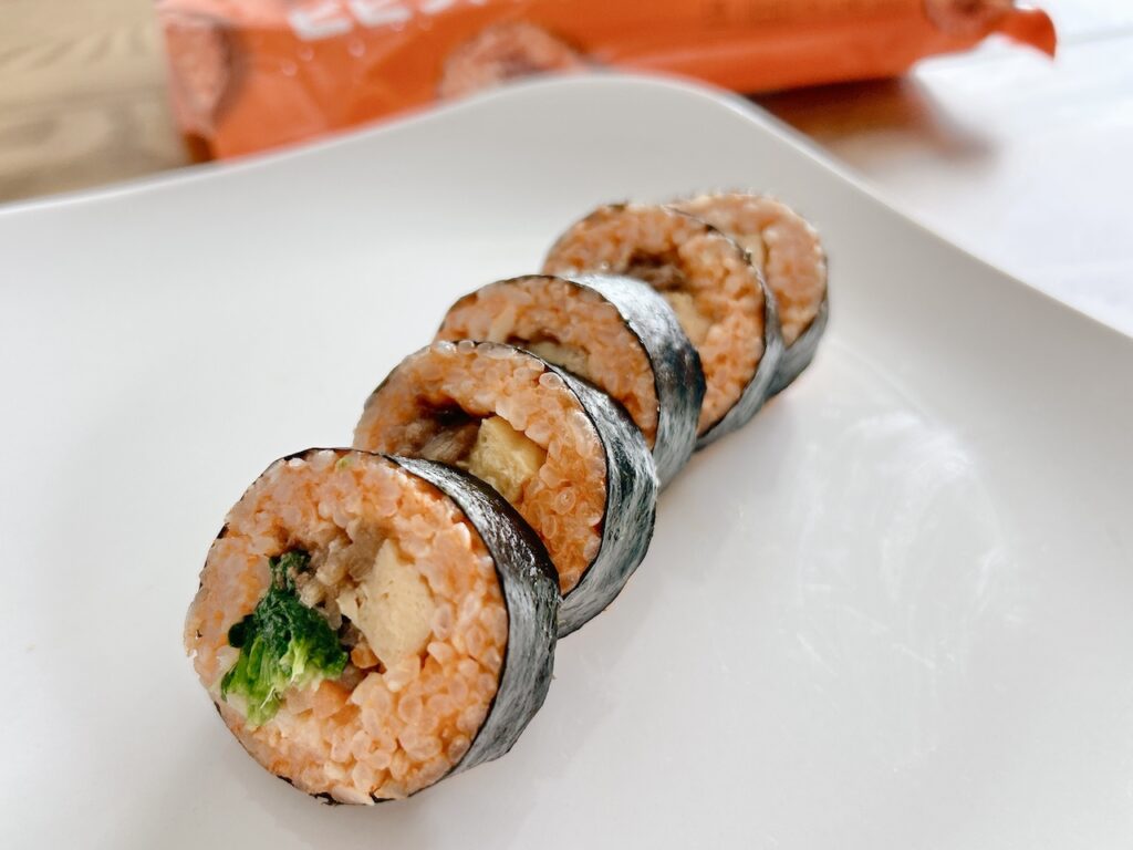 「bibigo 旨辛コチュジャンのビビンバキンパ」を食べてみた