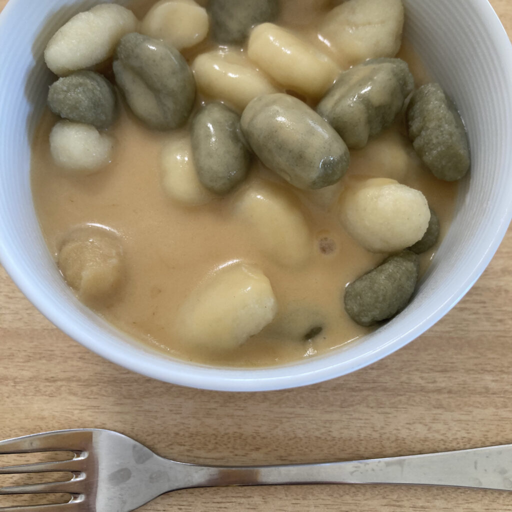 カルディ　ニョッキ　チーズソース