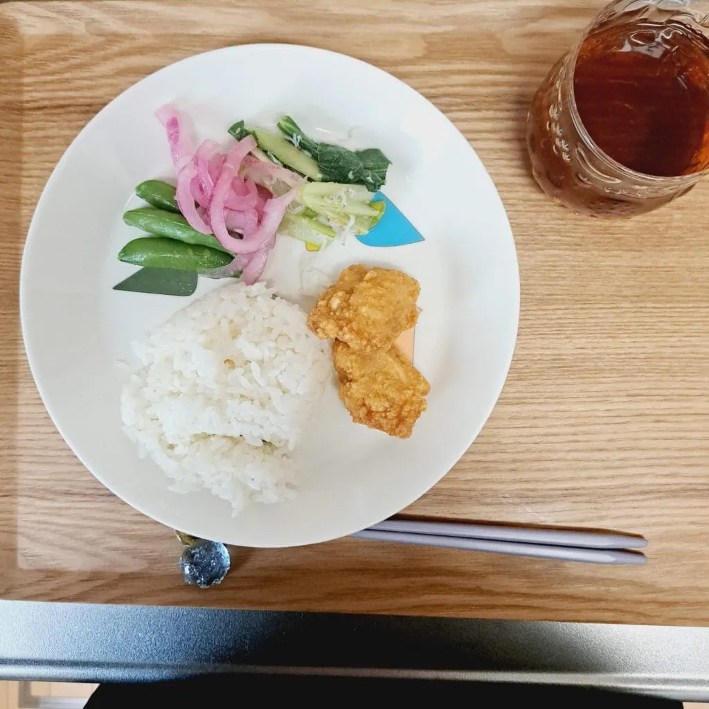 前夜の残り物の副菜でワンプレートランチ