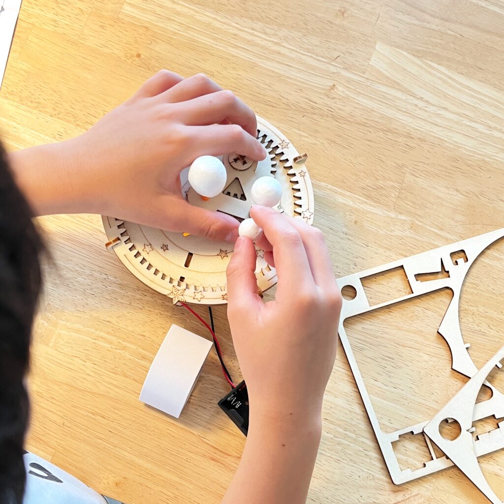 ダイソー　三球儀　自由研究