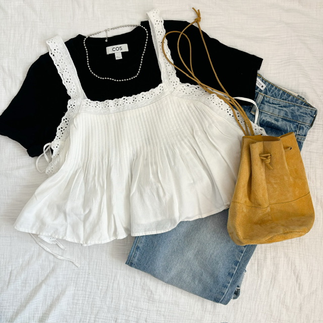 ZARAリボン刺繍トップスを使ったコーディネート２