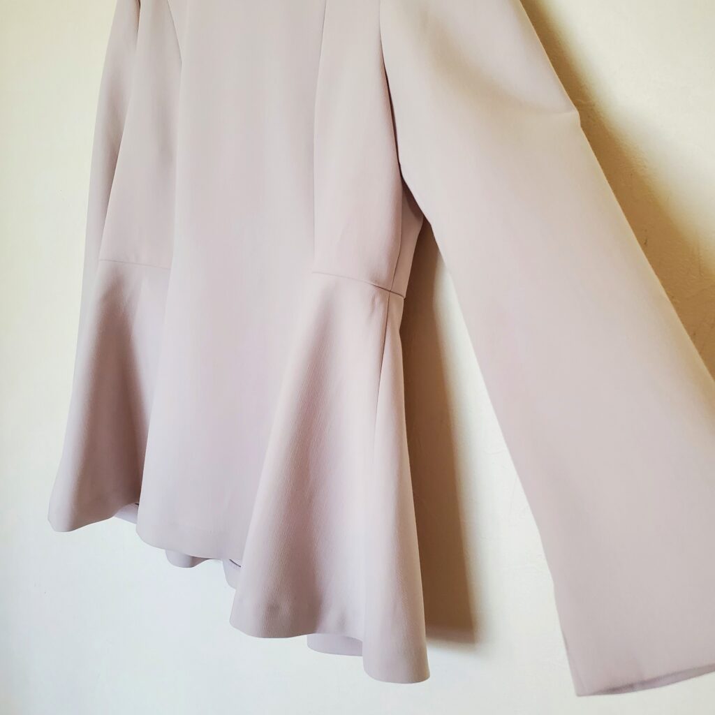 PLSTプラステ　フリルカラー2WAYペプラムセットアップ  