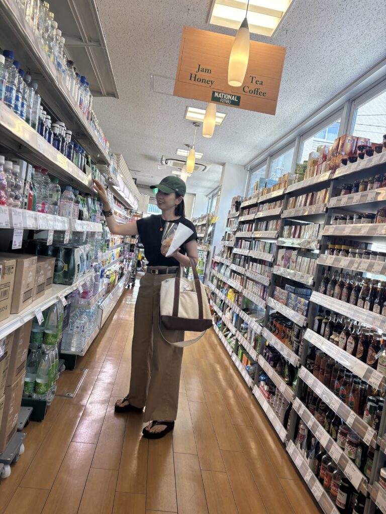 ユニクロのワイドチノパンを使った４０代ママコーデ