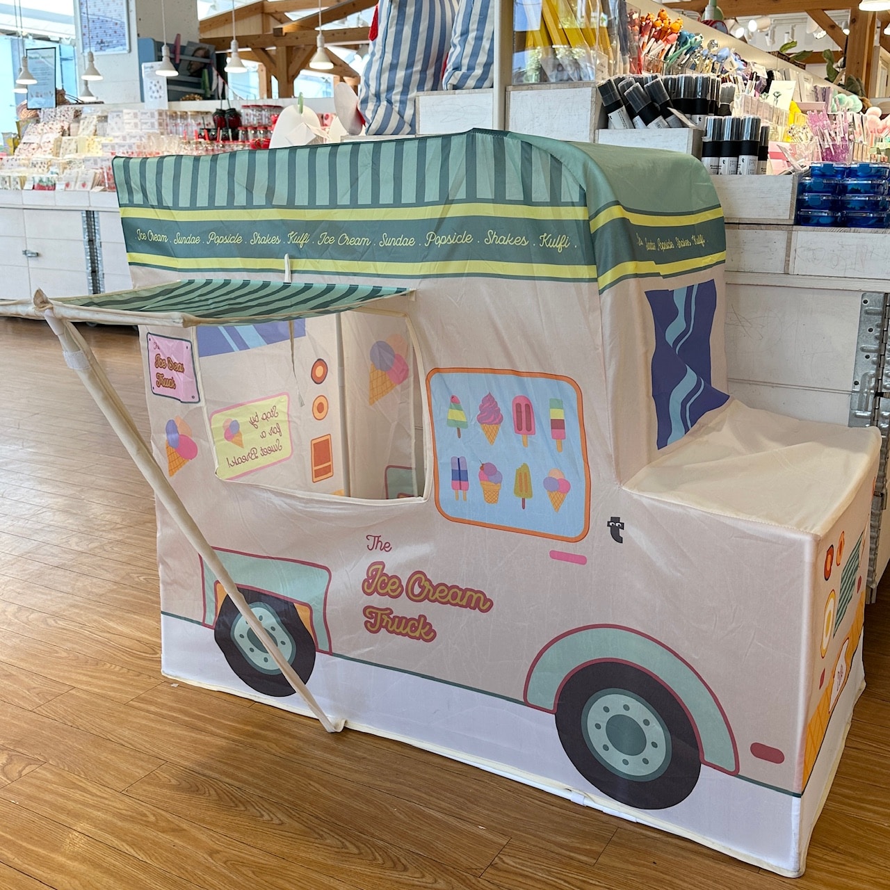 テント　店頭の様子