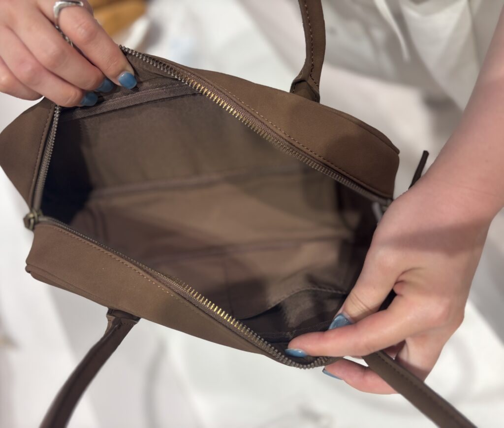 ワイドボストンバッグの収納力