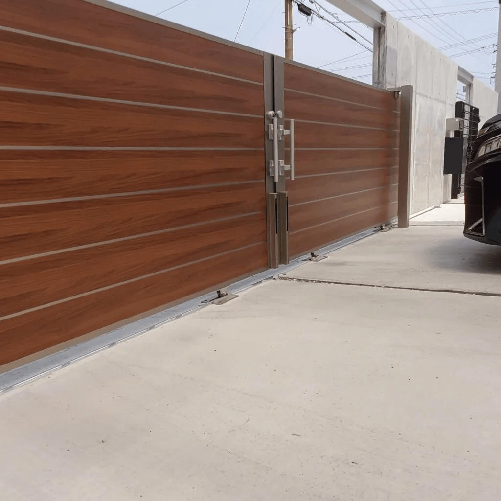 【LIXIL】「エススライドD型 両引きタイプ」車庫の扉